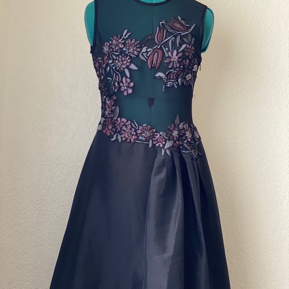 Black lace NIGHT WAY COLLECTION vintage FORMAL DRESS size 4 - Picture 8 of 8